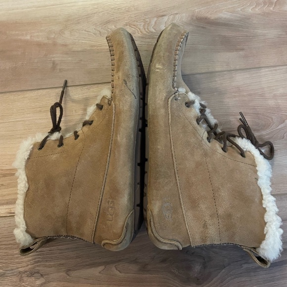 Ugg boots women’s size 9. - Picture 7 of 7